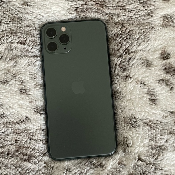 iPhone 11Pro - Picture 3 of 4
